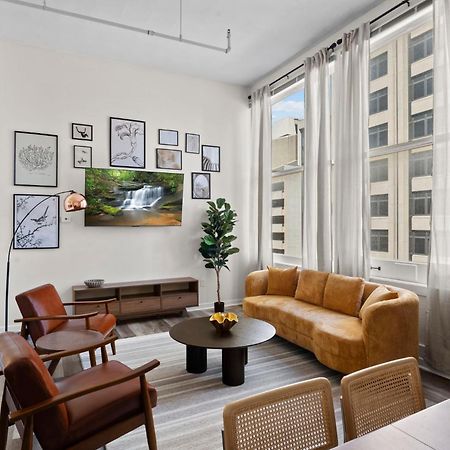 Indy Metro Stay - Sleeps 8 - Skywalk Access - Monument Circle Indianapolis Exterior foto