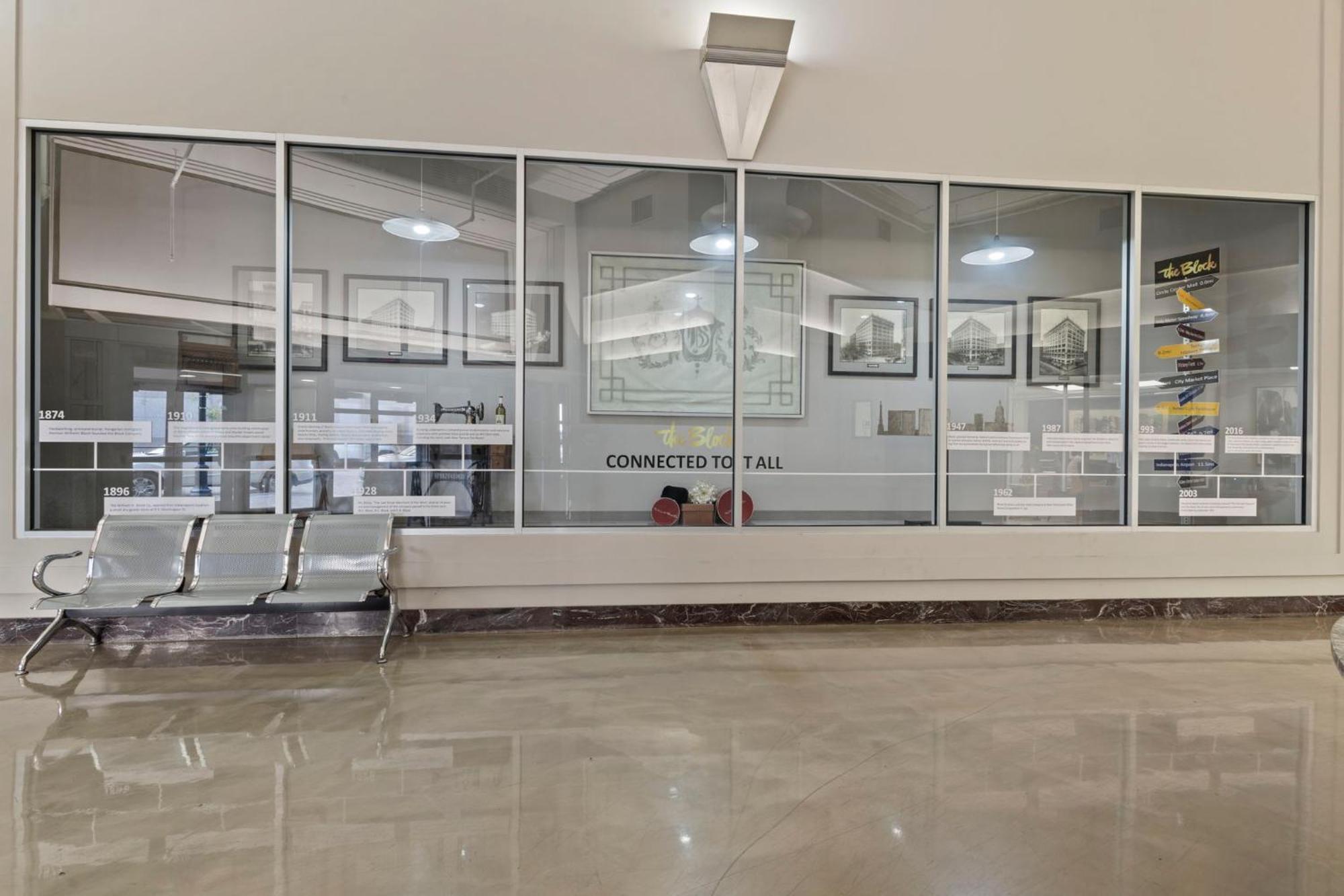 Indy Metro Stay - Sleeps 8 - Skywalk Access - Monument Circle Indianapolis Exterior foto