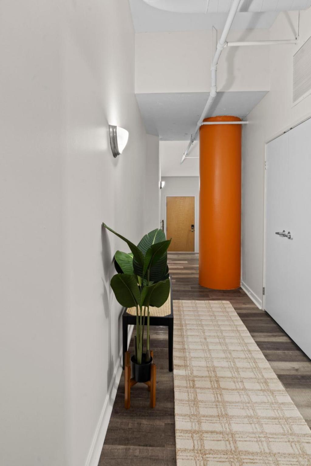 Indy Metro Stay - Sleeps 8 - Skywalk Access - Monument Circle Indianapolis Exterior foto