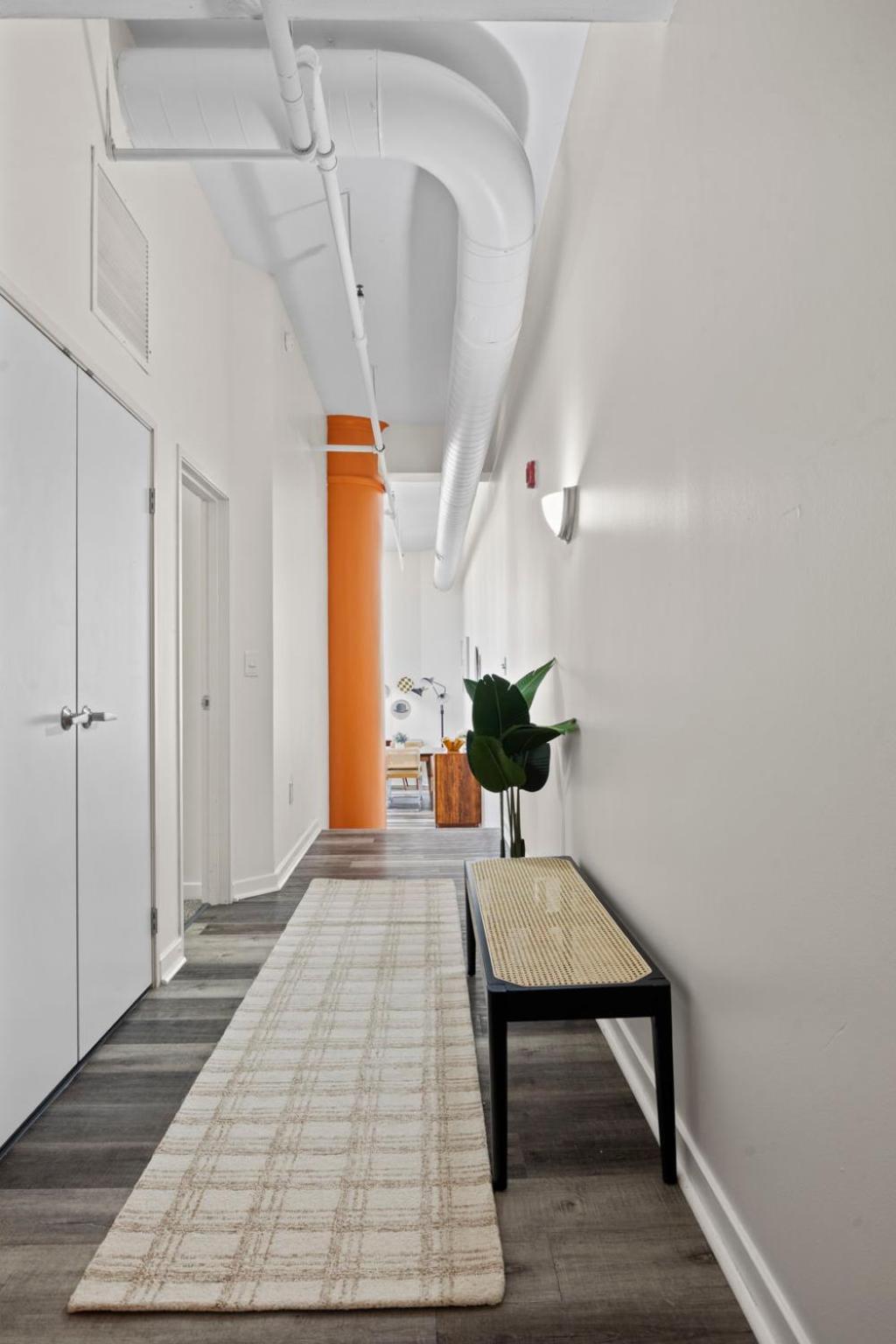 Indy Metro Stay - Sleeps 8 - Skywalk Access - Monument Circle Indianapolis Exterior foto