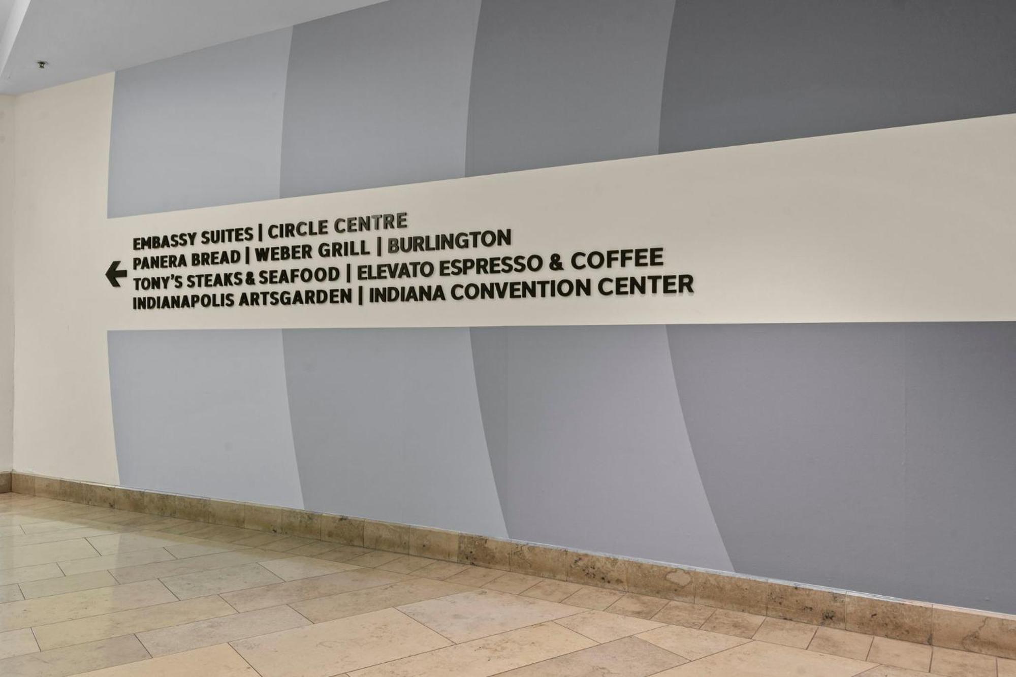 Indy Metro Stay - Sleeps 8 - Skywalk Access - Monument Circle Indianapolis Exterior foto